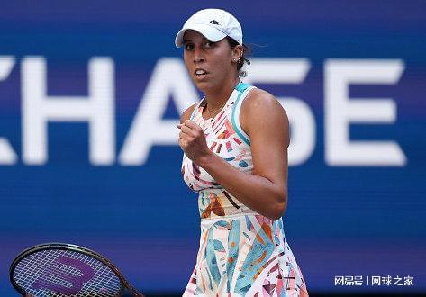 德天空：诺伊尔因肠胃感染缺席合练，乌尔比希可能替代他出场